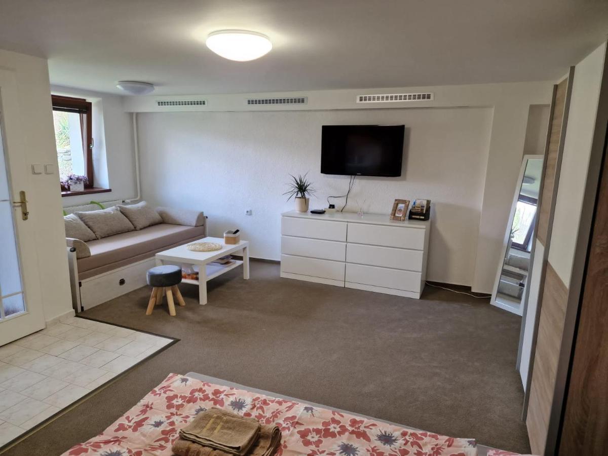 Apartman U Peciho Bela pod Pradedem Luaran gambar